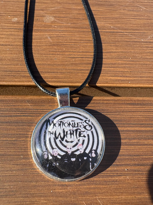Motionless in White chocker necklace